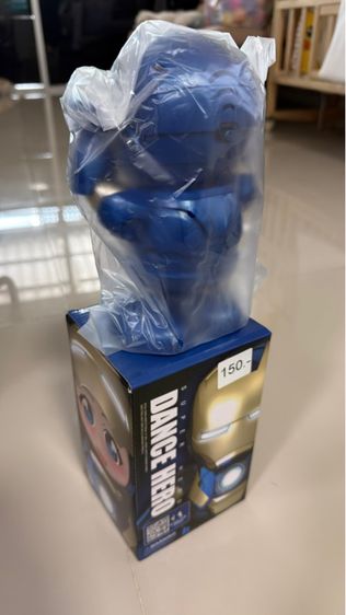 หุ่นยนต์ มีเสียงเพลง เต้นได้