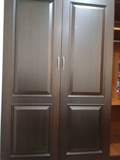 ตู้เสื้อผ้าไม้แท้สีดำ 3 ประตู สภาพดีเยี่ยม รูปที่ 5