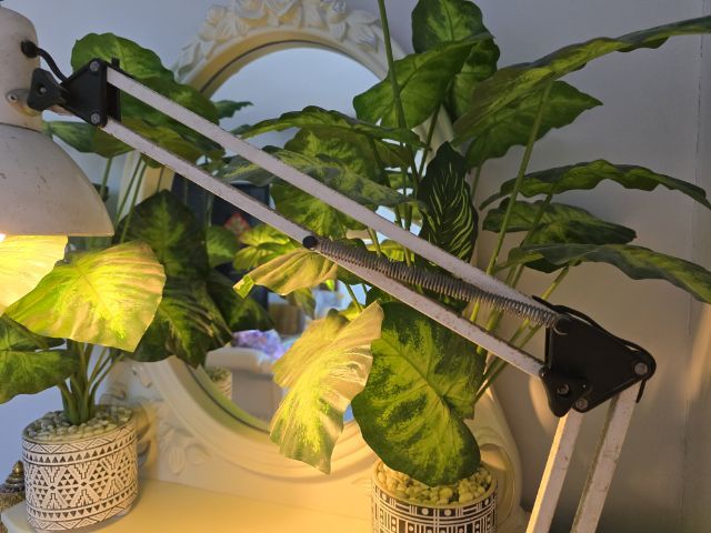 โคมไฟตั้งโต๊ะ งานเก่า สภาพสมบูรณ์ ใช้งานได้  รูปที่ 6