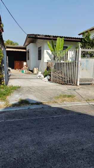 บ้านเดี่ยวชั้นเดียวให้เช่าเนื้อ30ตร.ว2นอน1น้ำ1โถงเครื่องทำน้ำอุ่นเครื่องซักผ้าจอดรถได้2คันบางศรีเมืองซอย6เข้าซอย100 ม.ห่างโลตัส,เซ่เว่น100 ม