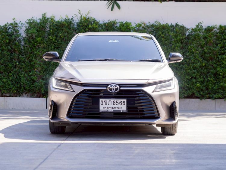 Toyota Yaris ATIV 2022 1.2 Premium Luxury Sedan เบนซิน ไม่ติดแก๊ส เกียร์อัตโนมัติ เงิน รูปที่ 2