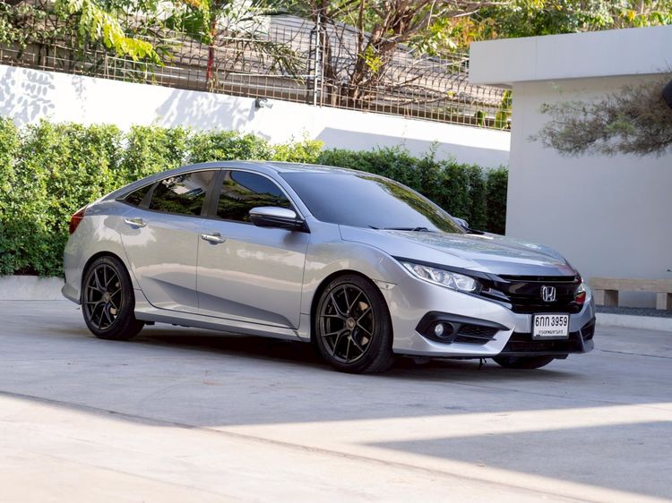 รถ Honda Civic 1.8 EL i-VTEC สี เงิน
