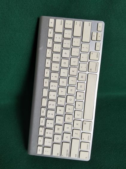 ขอขายคีบอร์ด Apple wireless รุ่น A1314 ใช้ถ่าน AAA สองก้อนตัวแฟ้มพิมพ์เป็นตัวอักษรอังกฤษอยากได้ภาษาไทยซื้อสติกเกอร์มาแปะได้ทำงานทุกปุ่ม รูปที่ 5