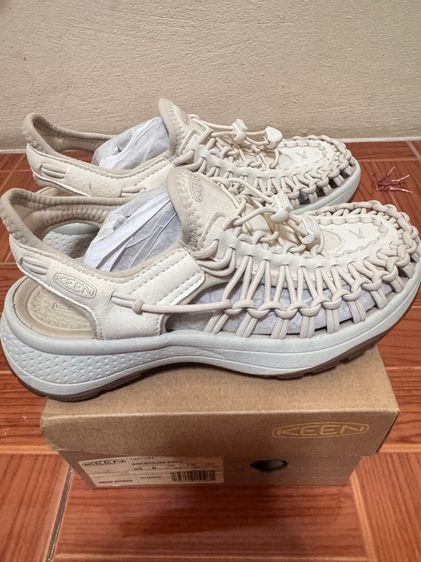 KEEN Women's UNEEK Astoria