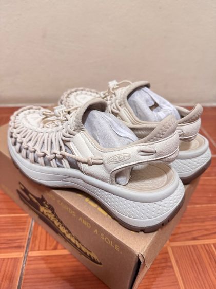 KEEN Women's UNEEK Astoria รูปที่ 2