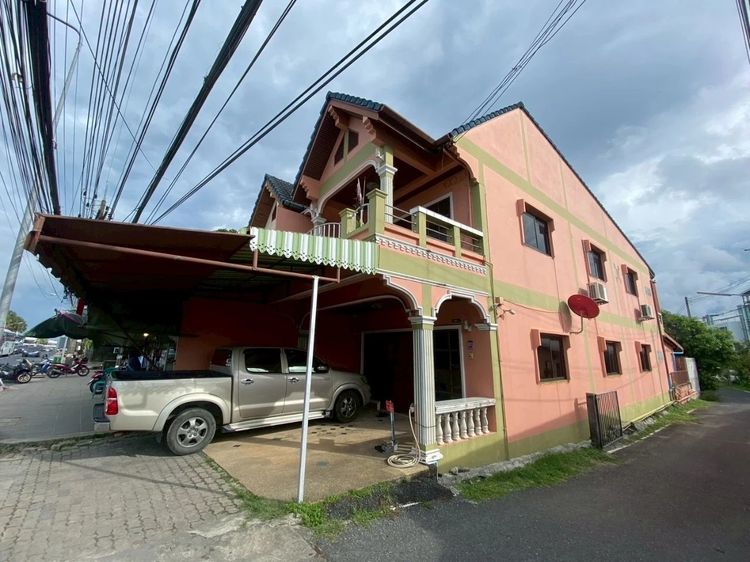 อื่นๆ มีบางส่วน สร้างเสร็จก่อน 2010 บ้าน 2 ชั้น หัวมุม (ต.เกาะแก้ว อ.เมือง จ.ภูเก็ต)