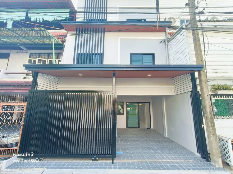 มีบางส่วน ทาวน์โฮม 3 ชั้น ถนนวิภาวดีรังสิต 58แยก2 ทำเลใกล้มหาลัยเกษตร พร้อมอยู่ นัดชมบ้านได้ทุกวัน 0814405994 รูปที่ 2