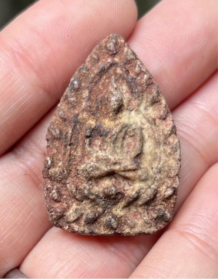 หลวงปู่บุญเนื้อผงยาเก่าๆ