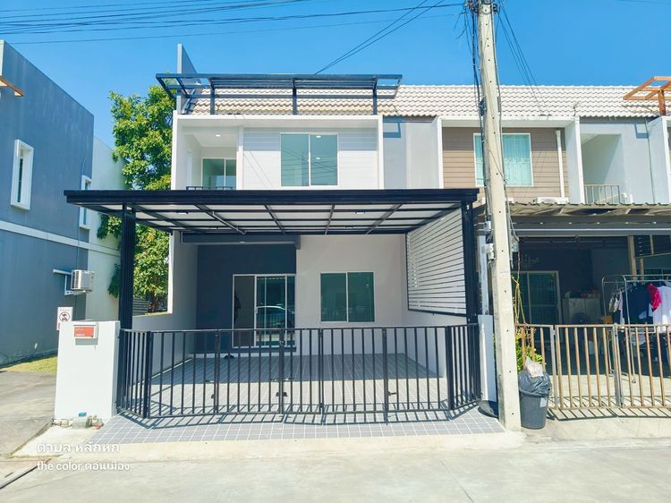 มีบางส่วน ทาวน์เฮ้าส์ ดอนเมือง สรงประภา วัดนาวง ถนนเดชอุดม หมู่บ้านเดอะคัลเลอร์ อารียา ดอนเมือง สรงประภา2 นัดชมบ้าน 081-440-5994 คุณวา