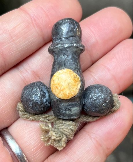 ตะกรุดฝังเบี้ย