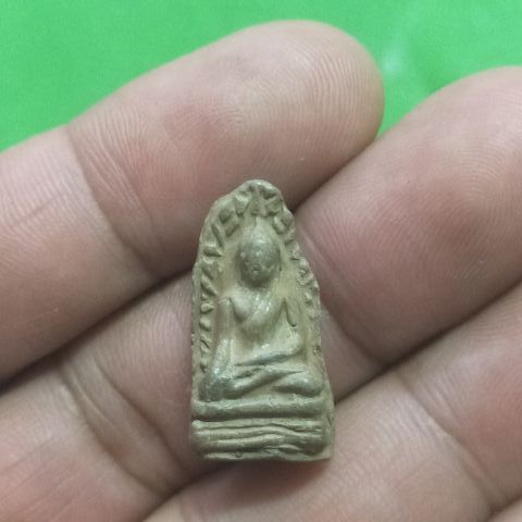 พระรอดลำพูน