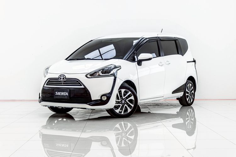 รถ Toyota Sienta 1.5 V สี ขาว
