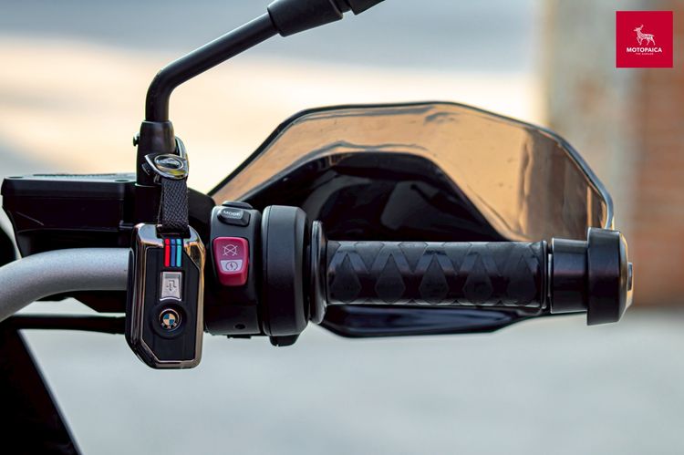 Bmw R1250 GS(ตัว𝙉𝒐𝙧𝒎𝙖𝒍) ปี2019 เจ้าของเดียว วิ่ง40,000Km. รูปที่ 13