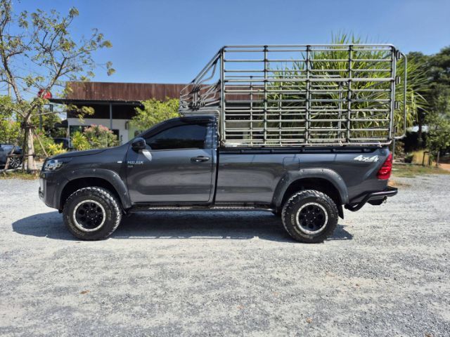 Toyota Hilux Revo 2023 Smart Cab 2.8 High 4WD ดีเซล เกียร์ธรรมดา รูปที่ 3