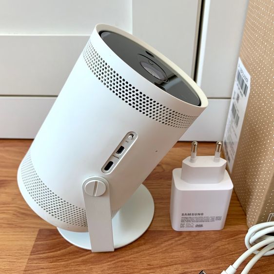 โปรเจคเตอร์อัจฉริยะ ขนาดพกพา SAMSUNG The Freestyle รูปที่ 3