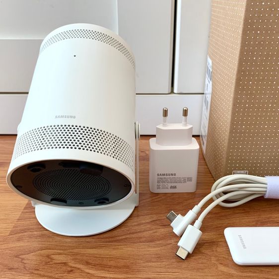 โปรเจคเตอร์อัจฉริยะ ขนาดพกพา SAMSUNG The Freestyle รูปที่ 5