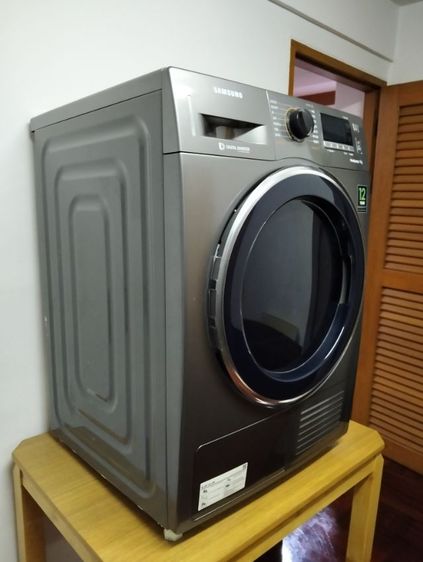 เครื่องอบผ้า