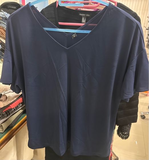 แขนสั้น อื่นๆ EU 38 เสื้อทีเชิ้ต อื่นๆ UNICLO เสื้อผู้หญิง