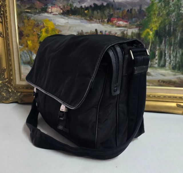 กระเป๋าพะพายข้างปราด้าแท้ รูปที่ 2