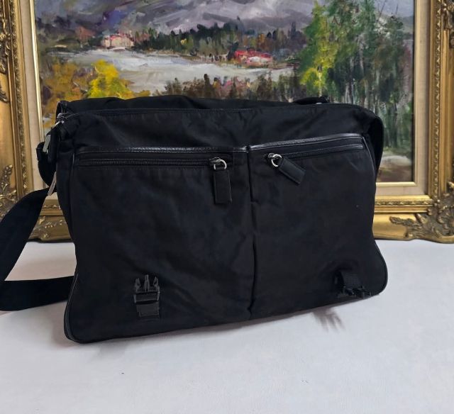 กระเป๋าพะพายข้างปราด้าแท้ รูปที่ 11