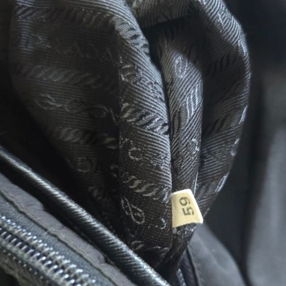 กระเป๋าพะพายข้างปราด้าแท้ รูปที่ 16