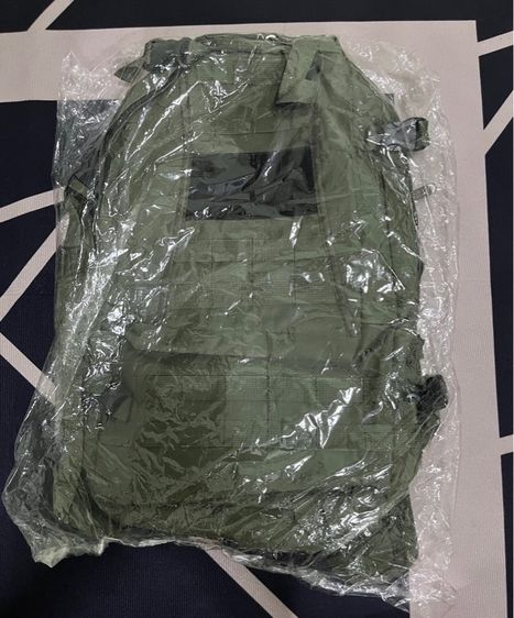 เขียว ขายกระเป๋าเป้ทหาร ยังไม่ได้แกะ