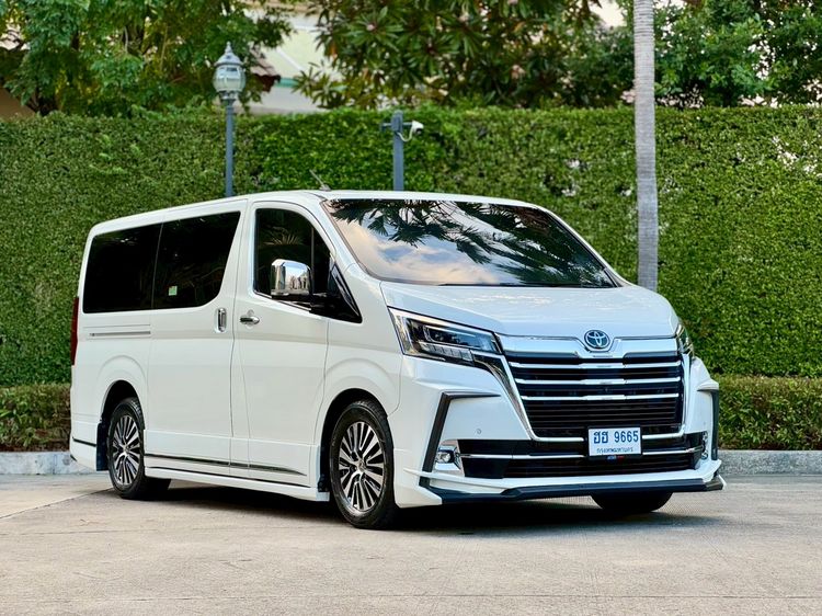 Toyota Majesty 2020 2.8 Premium Van ดีเซล ไม่ติดแก๊ส เกียร์อัตโนมัติ ขาว รูปที่ 2