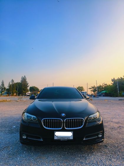 รถ BMW Series 5 520d สี ดำ