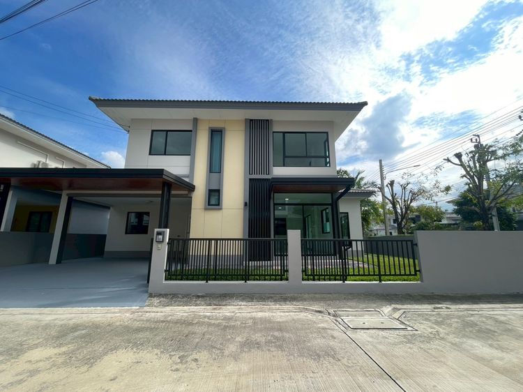 บ้านเดี่ยวหลังมุมถนนเมน บ้านสวย ตกแต่งพร้อมเข้าอยู่ โครงการคาซ่าวิลล์ ปิ่นเกล้า–ศรีรัช (ซอยส้มเกลี้ยง)