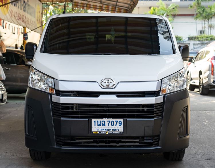 รถ Toyota Hiace 2.8 GL สี ขาว