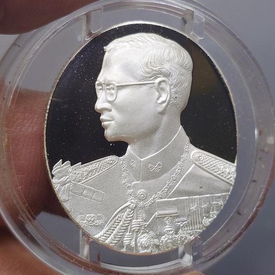 เหรียญรัชกาลที่9 ฮูกานิน เนื้อเงินสวิส .999 ขัดเงา ที่ระลึกสร้างพระมหาธาตุเจดีย์ภักดีประกาศ ปี2539 พร้อมกล่องเดิม รูปที่ 5