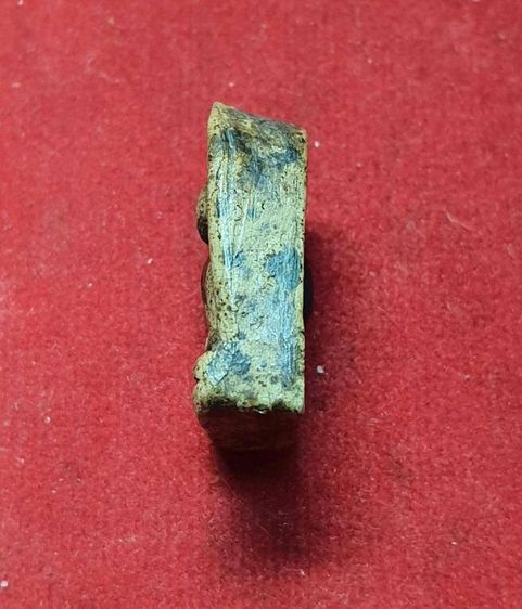 ซุ้มกอไม่มีกนก เนื้อดิน กรุวัดบรมธาตุ กำแพงเพชร  รูปที่ 3