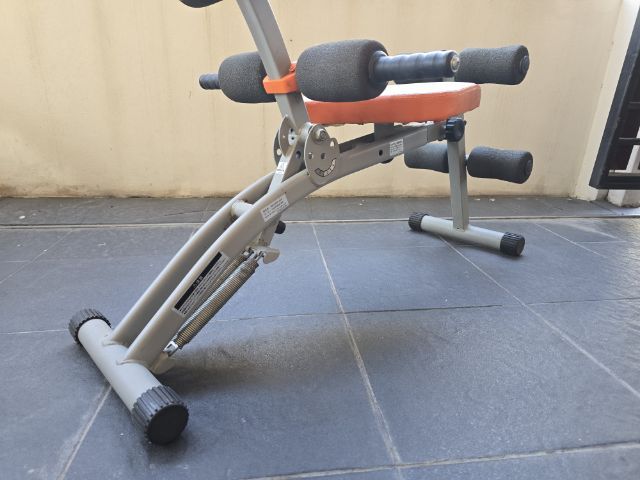 เครื่องออกกำลังกายซิกอัพลดหน้าท้อง
แบรนด์ Wonder Core ราคา 199บา  รูปที่ 7