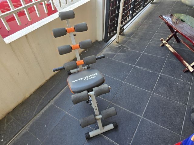 เครื่องออกกำลังกายซิกอัพลดหน้าท้อง
แบรนด์ Wonder Core ราคา 199บา  รูปที่ 4