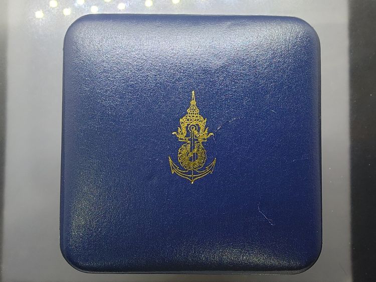 เหรียญสมเด็จพระเจ้าตากสิน เนื้อเงินขัดเงา ที่ระลึกเปิดพระบรมราชานุสาวรีย์ ณ พระราชวังเดิม พ.ศ.2540 พร้อมกล่องเดิม รูปที่ 6