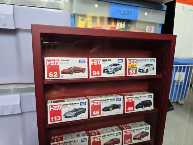 ตู้โชว์โมเดล ได้หลากหลายชนิด 4 ชั้น
ขนาด สูง 36.5 CM ยาว 29 CM ลึก 6 CM รูปที่ 2