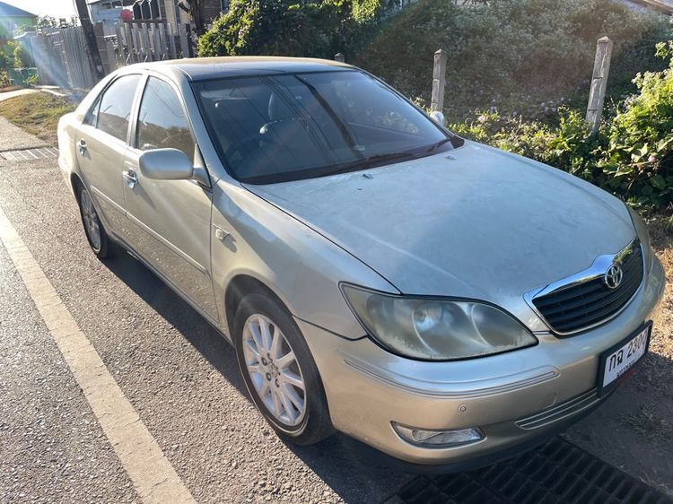 รถ Toyota Camry 2.4 Q สี บรอนซ์ทอง