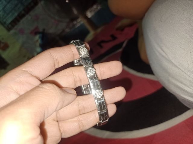   สร้อยข้อมือในภาพคือ สร้อยข้อมือชาร์มอิตาเลียน รูปที่ 6