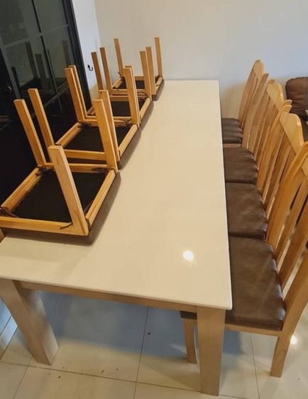 โต๊ะกินข้าว