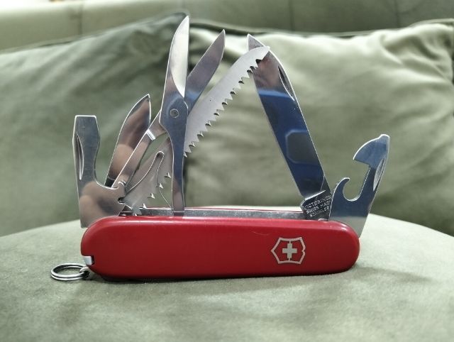 Victorinox Huntsman 91mm.แท้มือสองเครื่องมทอครบคมเดิมประกับแน่นกระชับมีรอยจากการพกพาราคา 780.-บาทรวมส่งเก็บเงินปลายทาง รูปที่ 8