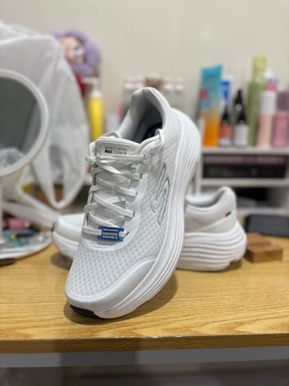 Skechers รูปที่ 2