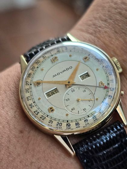 Vintage Movado Triple-Date  Calendar 14k Yollow Gold ปี1940s หน้าเฟดเดิมๆ 2หน้าต่าง 2เข็มครึ่ง มีวันที่ ตัวเรือนทองคำแท้14k  รูปที่ 11