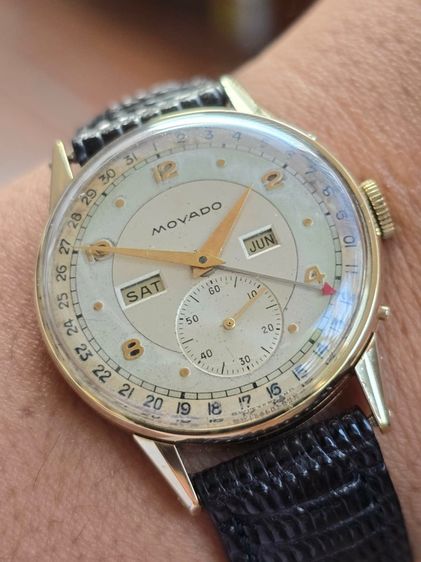 Vintage Movado Triple-Date  Calendar 14k Yollow Gold ปี1940s หน้าเฟดเดิมๆ 2หน้าต่าง 2เข็มครึ่ง มีวันที่ ตัวเรือนทองคำแท้14k  รูปที่ 9