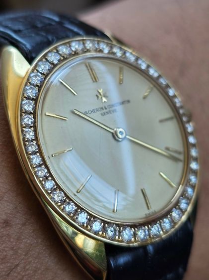 นาฬิกา VACHERON CONSTANTIN GENEVE Diamond Vintage Men's Watch 18k Yellow Gold ขอบเพชรแท้เรียงเล็ก-ใหญ่ขาวสวยเล่นไฟ  รูปที่ 9