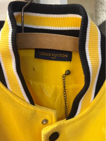 เสื้อหลุยส์ รูปที่ 2