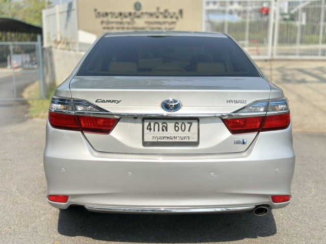 Toyota Camry 2015 2.5 Hybrid Sedan ไฮบริด ไม่ติดแก๊ส เกียร์อัตโนมัติ เทา รูปที่ 2