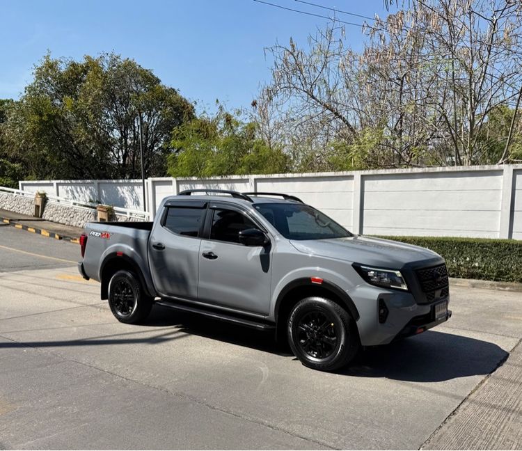 รถ Nissan Navara 2.3 Pro-2X สี เทา
