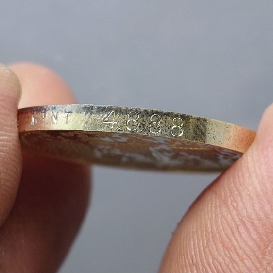 เหรียญพระแก้วมรกต ทรงเครื่อง 3 ฤดู พระจอมเกล้าพระนครเหนือ ปี2538 เนื้อเงินขัดเงา ขนาด 2.5 ซ.ม. พร้อมกล่องเดิม รูปที่ 7