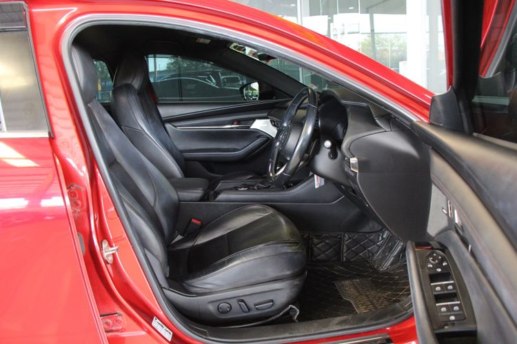 Mazda Mazda3 2020 2.0 SP Sports Sedan เบนซิน ไม่ติดแก๊ส เกียร์อัตโนมัติ แดง รูปที่ 3