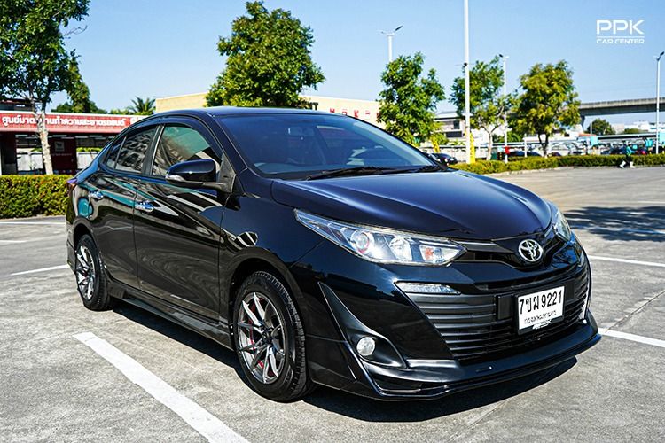 Toyota Yaris ATIV 2018 1.2 S Sedan เบนซิน ไม่ติดแก๊ส เกียร์อัตโนมัติ ดำ รูปที่ 3